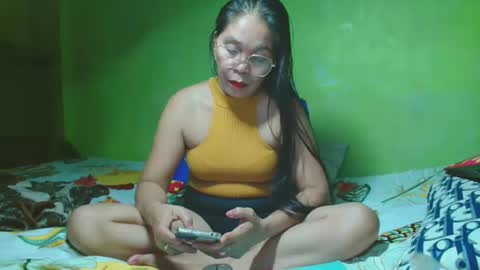 Snapshot of xxsexypinayxx chatting on 02/01/25, 05:18 xxsexypinayxx online show from 02/01/25, 05:18