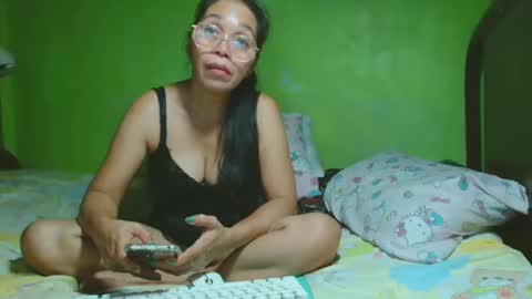 Snapshot of xxsexypinayxx chatting on 02/11/25, 07:48 xxsexypinayxx online show from 02/11/25, 07:48