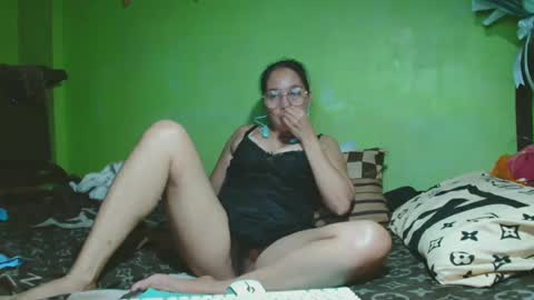 Snapshot of xxsexypinayxx chatting on 02/24/25, 12:05 xxsexypinayxx online show from 02/24/25, 12:05