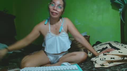 Snapshot of xxsexypinayxx chatting on 03/12/25, 06:18 xxsexypinayxx online show from 03/12/25, 06:18