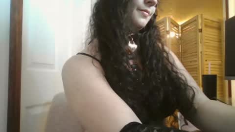 Snapshot of xxsmittenxkittenxx chatting on 05/12/26, 01:14 xxsmittenxkittenxx online show from 05/12/26, 01:14