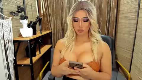 xxtastefullayeshaxx online show from 01/15/25, 11:43