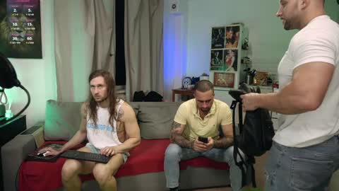     online show from 01/07/26, 04:09