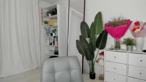 xxx_leila online show from 12/02/24, 06:30