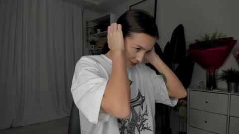 xxx_leila online show from 12/03/24, 06:26