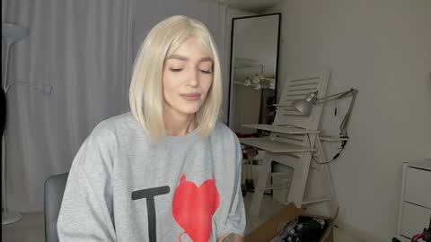 xxx_leila online show from 12/15/24, 07:13