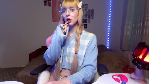 Snapshot of xxx_pretty_xxx chatting on 01/30/25, 05:30 Pretty online show from 01/30/25, 05:30