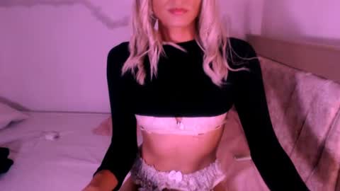 Snapshot of xxxanonymousloverxxx chatting on 07/13/26, 12:57 Chiara online show from 07/13/26, 12:57