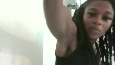 Snapshot of xxxdanidoomsdayxxx chatting on 10/18/25, 08:42 Danielle online show from 10/18/25, 08:42