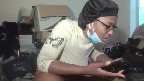 Snapshot of xxxdanidoomsdayxxx chatting on 05/18/26, 04:24 Danielle online show from 05/18/26, 04:24
