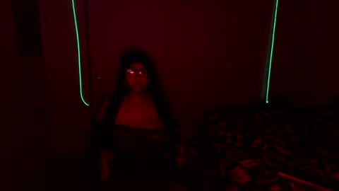 Snapshot of xxxenmascaradosxxx chatting on 04/19/26, 05:51 Parejahot69 online show from 04/19/26, 05:51