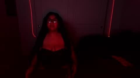 Snapshot of xxxenmascaradosxxx chatting on 04/23/26, 05:52 Parejahot69 online show from 04/23/26, 05:52