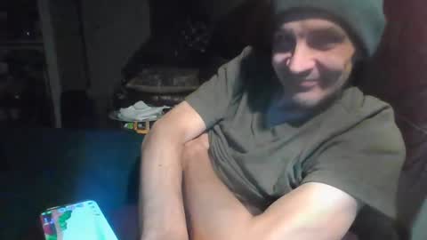 Snapshot of xxxfredmtlxxx chatting on 01/30/25, 05:19 xxfredmtl18xx online show from 01/30/25, 05:19