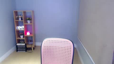 Snapshot of xxxfuckgirlyumsxxx chatting on 02/06/25, 10:10 Your Princess Yums online show from 02/06/25, 10:10