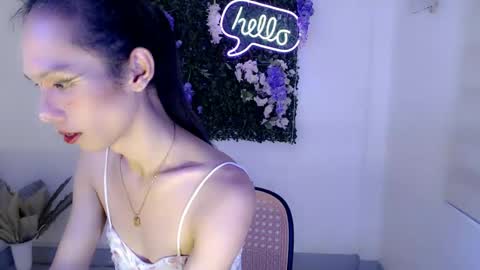 Snapshot of xxxfuckgirlyumsxxx chatting on 02/20/25, 12:08 Your Princess Yums online show from 02/20/25, 12:08