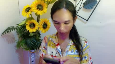 Snapshot of xxxfuckgirlyumsxxx chatting on 06/25/26, 11:59 Your Princess Yums online show from 06/25/26, 11:59