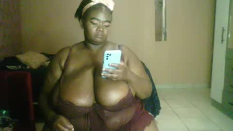 Snapshot of xxxgiantboobs chatting on 01/09/25, 11:24 xxxgiantboobs online show from 01/09/25, 11:24