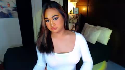 OLIVIA online show from 12/07/24, 05:53