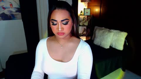 OLIVIA online show from 12/11/24, 02:44