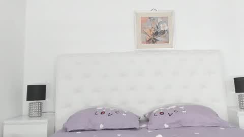 Elvira online show from 03/08/25, 05:59