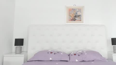 Elvira online show from 03/08/25, 12:09