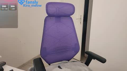 Keira online show from 12/18/25, 06:36