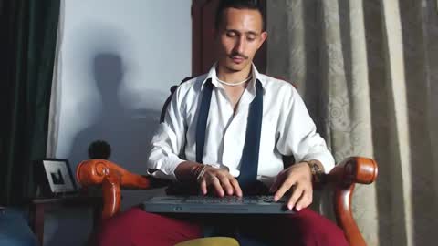 Snapshot of xxxhome_alonexxx chatting on 02/02/25, 10:28 Kev online show from 02/02/25, 10:28