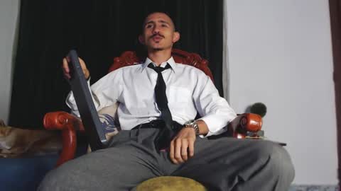 Snapshot of xxxhome_alonexxx chatting on 02/26/25, 07:38 Kev online show from 02/26/25, 07:38