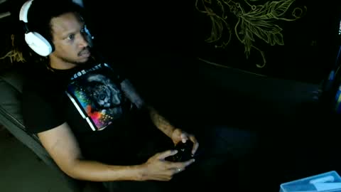 xxxjrstrokesxxx online show from 02/26/25, 08:00