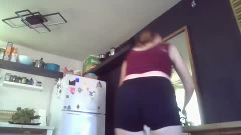 Lola online show from 09/23/25, 09:07