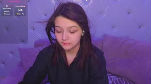 Snapshot of xxxnaughtyfoxxx chatting on 05/01/26, 05:28 foxy online show from 05/01/26, 05:28