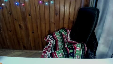 Snapshot of xxxnewlywedsxxx chatting on 02/07/25, 03:19 Lana online show from 02/07/25, 03:19