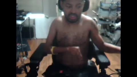 Snapshot of xxxonwheelz chatting on 09/12/25, 06:19 xxxonwheelz online show from 09/12/25, 06:19