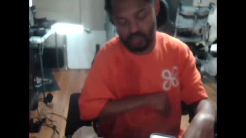 Snapshot of xxxonwheelz chatting on 09/23/25, 06:44 xxxonwheelz online show from 09/23/25, 06:44