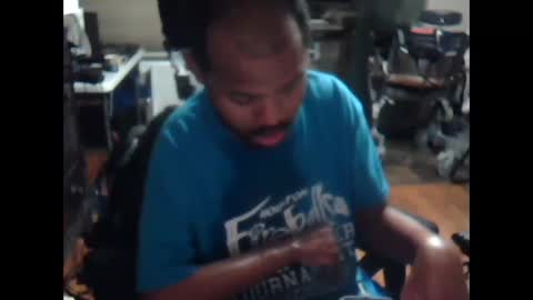 Snapshot of xxxonwheelz chatting on 10/26/25, 04:07 xxxonwheelz online show from 10/26/25, 04:07