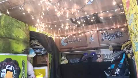 Snapshot of xxxqueenmandydickenz chatting on 11/09/25, 11:47 XXXQueenMandyDickenz online show from 11/09/25, 11:47