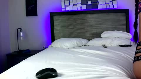 Lil Luna online show from 02/27/25, 10:53