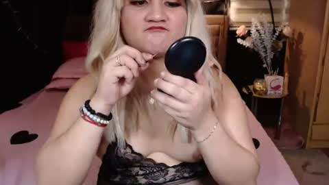 Angela online show from 01/11/26, 04:17