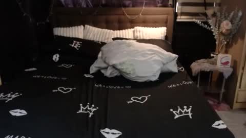 Snapshot of xyourtastyprincess chatting on 02/28/26, 08:37 Angela online show from 02/28/26, 08:37