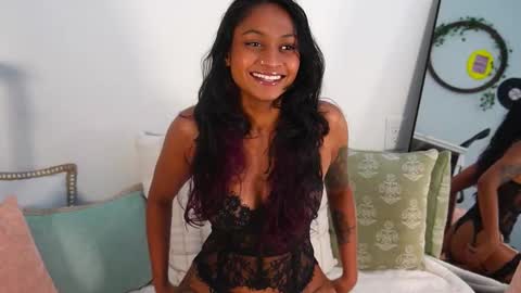 Zara online show from 09/19/25, 03:56