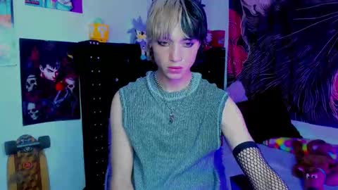 xzerox_ online show from 12/17/25, 07:31