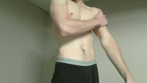 Snapshot of yaboi6911 chatting on 12/13/24, 01:55 Robbie online show from 12/13/24, 01:55