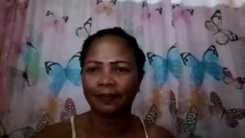 Snapshot of yadly143 chatting on 05/21/26, 11:17 yadly143 online show from 05/21/26, 11:17