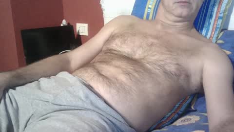 Snapshot of yahe2010 chatting on 12/23/24, 12:46 grillino online show from 12/23/24, 12:46