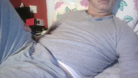 Snapshot of yahe2010 chatting on 01/26/25, 03:06 grillino online show from 01/26/25, 03:06