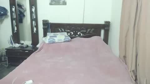 Yaky online show from 10/22/25, 05:08