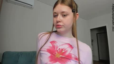 yamatobrodsky1 online show from 12/21/25, 01:35