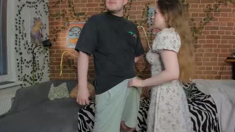 Snapshot of yami_yami_yami chatting on 11/06/25, 12:17 Mia and Andry online show from 11/06/25, 12:17