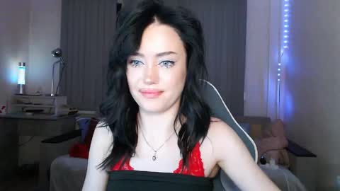 Yami online show from 04/25/26, 12:24