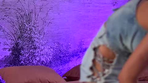 Yamira online show from 03/12/25, 10:39